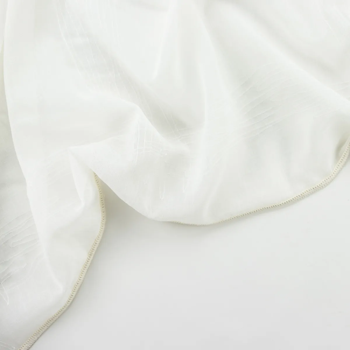 Giesse Scampoli Tende Classiche>BERNA TENDA TULLE RICAMATA