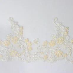 Giesse Scampoli Applicazioni>BORDATURA SMERLATA NANTES SPOSA SPOSA