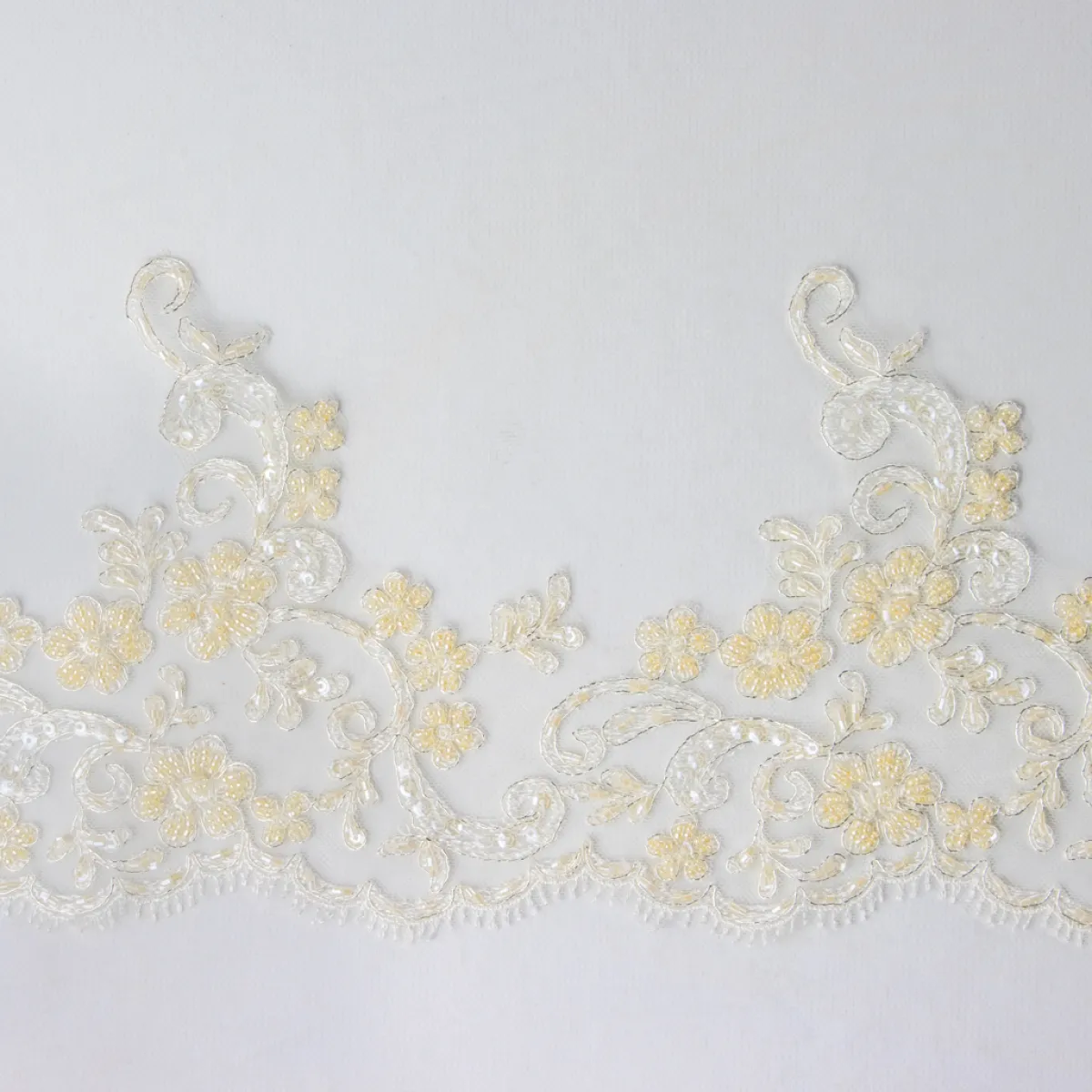 Giesse Scampoli Applicazioni>BORDATURA SMERLATA NANTES SPOSA SPOSA