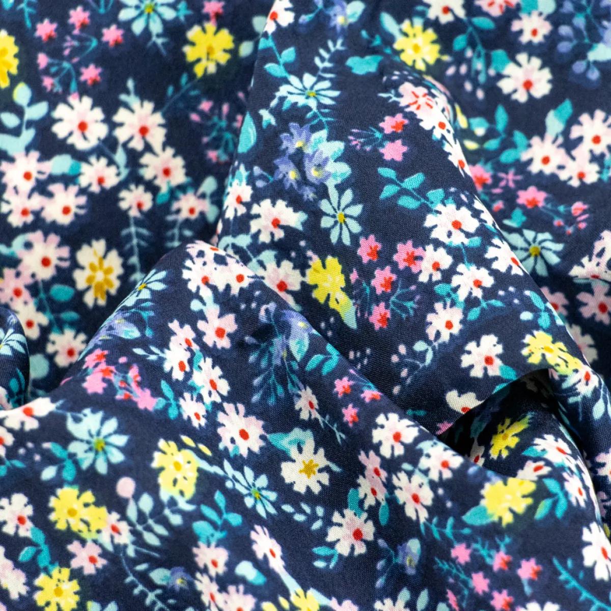 Giesse Scampoli Fantasie Moda>CREPE NICOLETTA MULTIFIORI