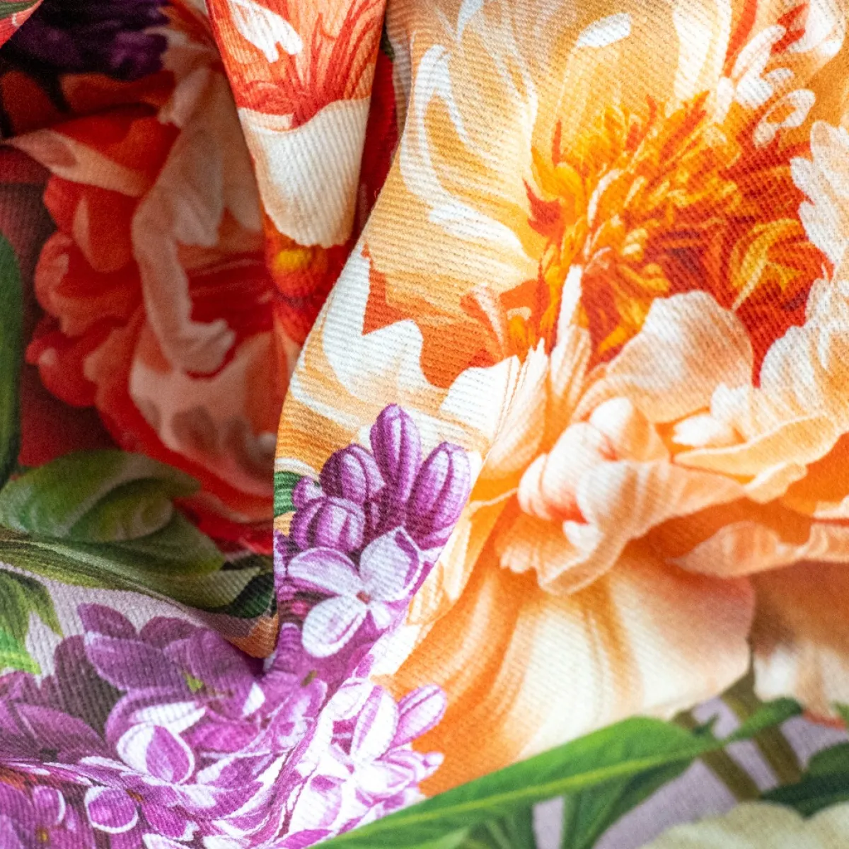 Giesse Scampoli Tovaglie Fantasia>DRILL COTONE DIGITALE LILLA' E PEONIE