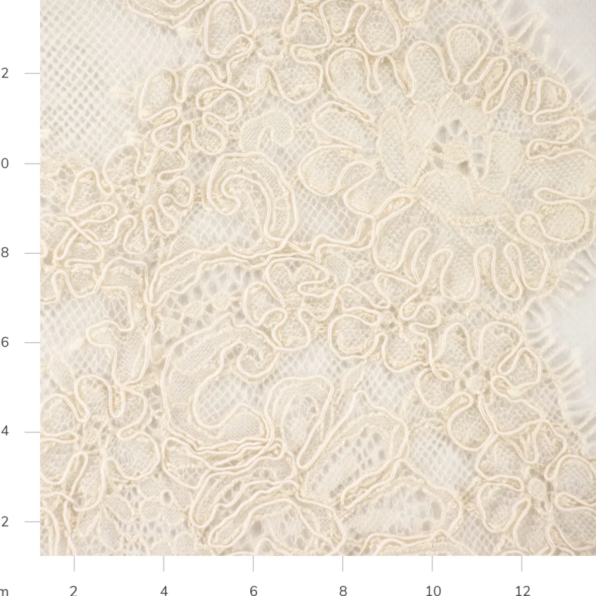 Giesse Scampoli Tessuti In Pizzo>PIZZO CHANTILLY CORSE SPOSA