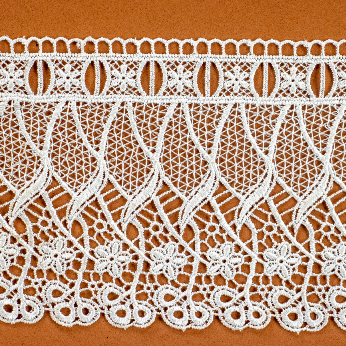 Giesse Scampoli Pizzi>PIZZO MACRAME CON PASSANASTRO