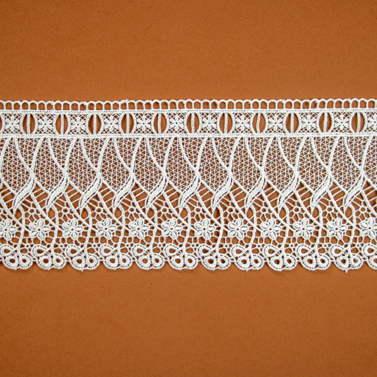 Giesse Scampoli Pizzi>PIZZO MACRAME CON PASSANASTRO