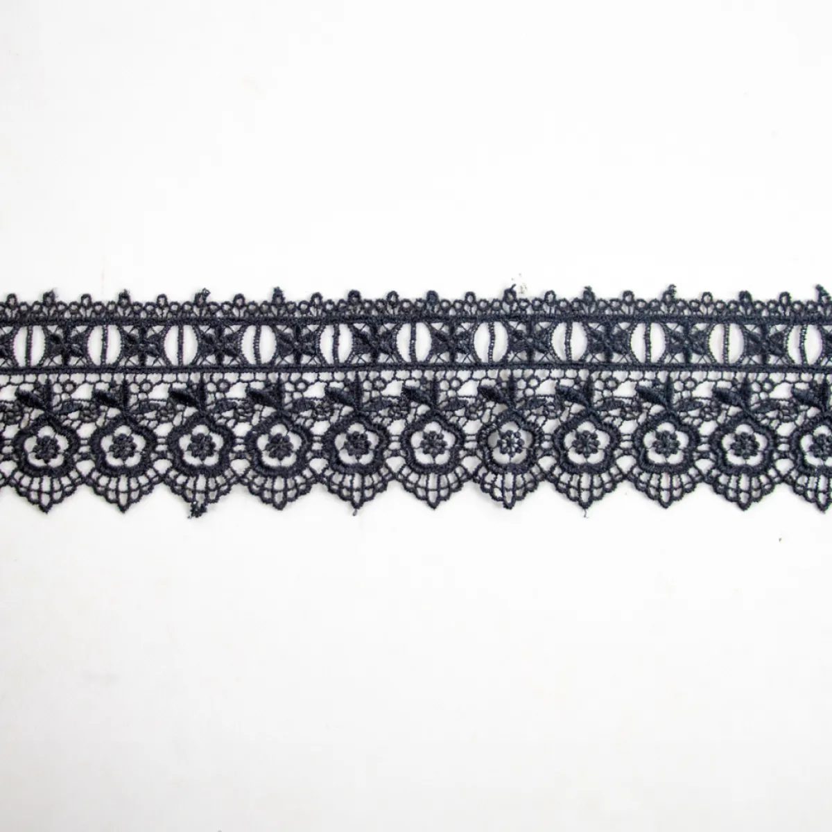 Giesse Scampoli Pizzi>PIZZO MACRAME CON PASSANASTRO