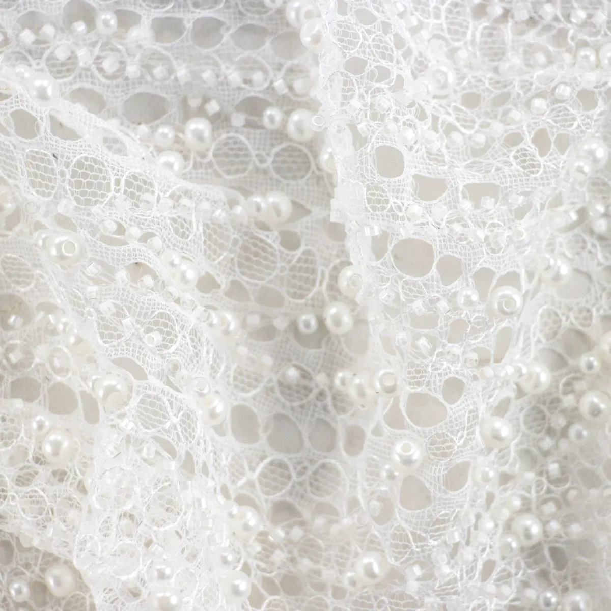 Giesse Scampoli Tessuti In Pizzo>PIZZO MACRAME CON PERLINE IACOPEN SPOSA