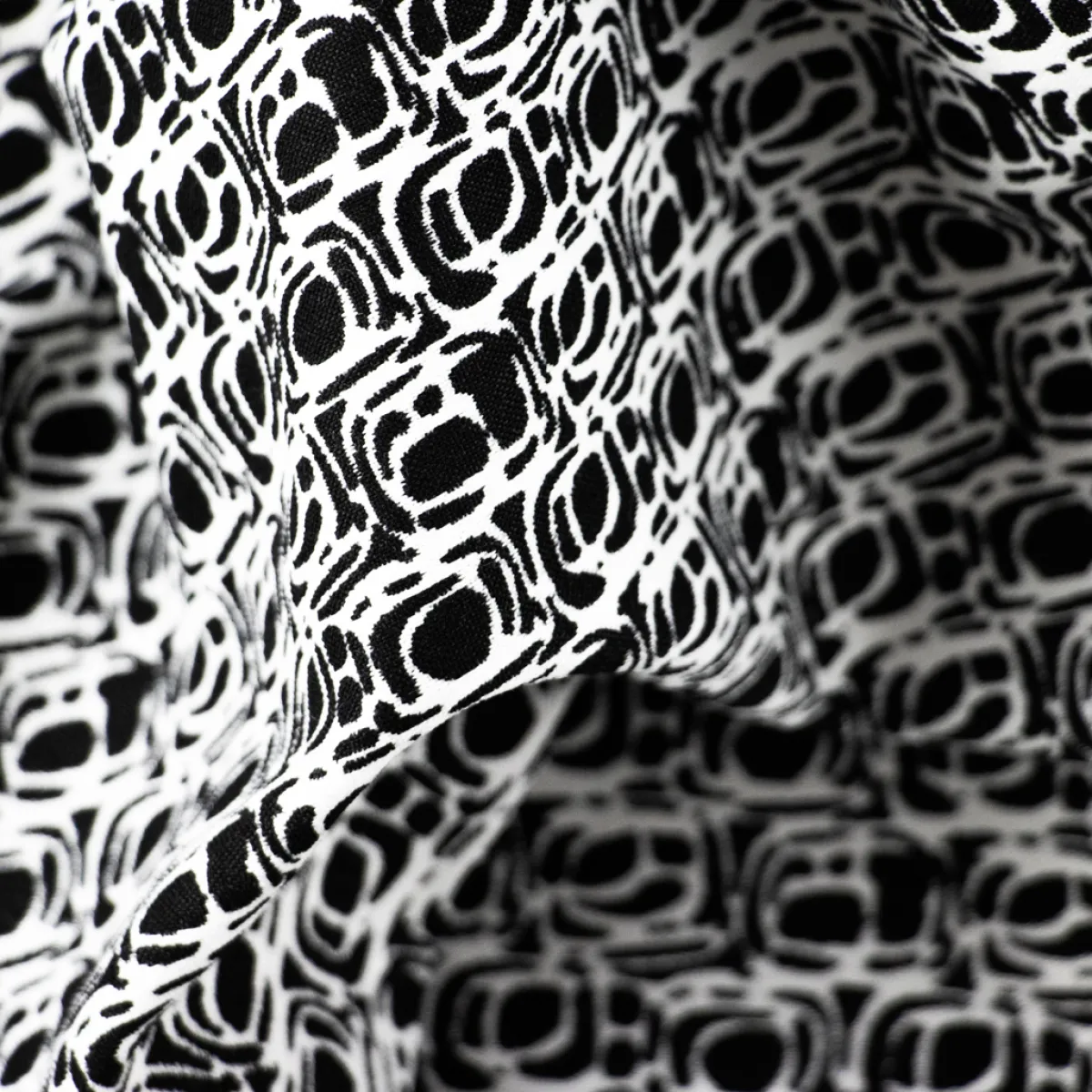 Giesse Scampoli Tessuti Invernali>TUBICO MAURO ASTRATTO
