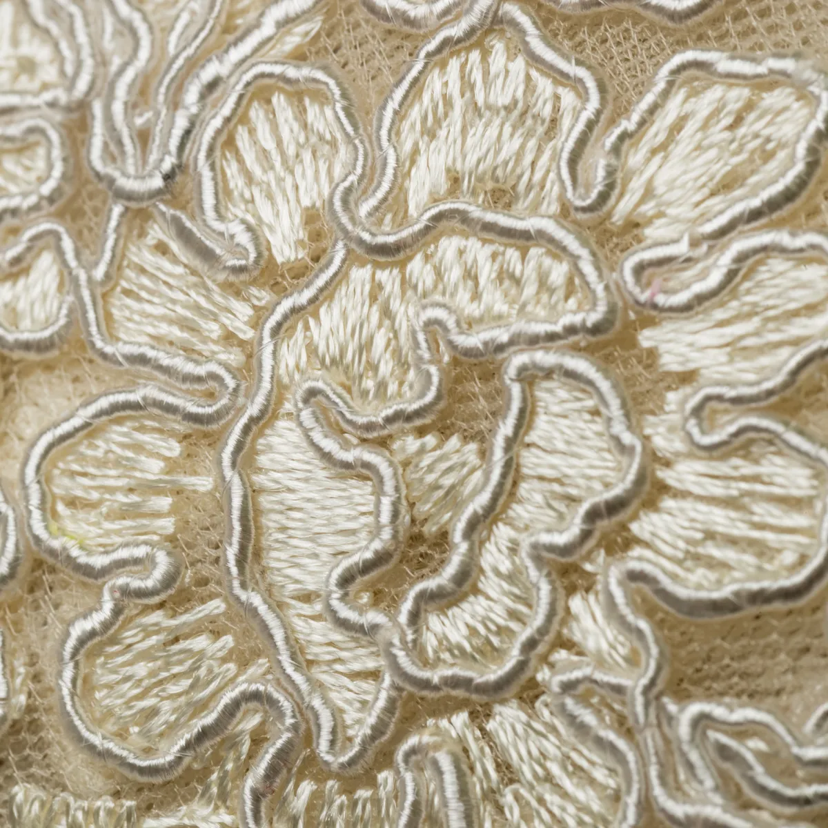 Giesse Scampoli Pizzi E Tessuti Ricamati>TULLE RICAMATO