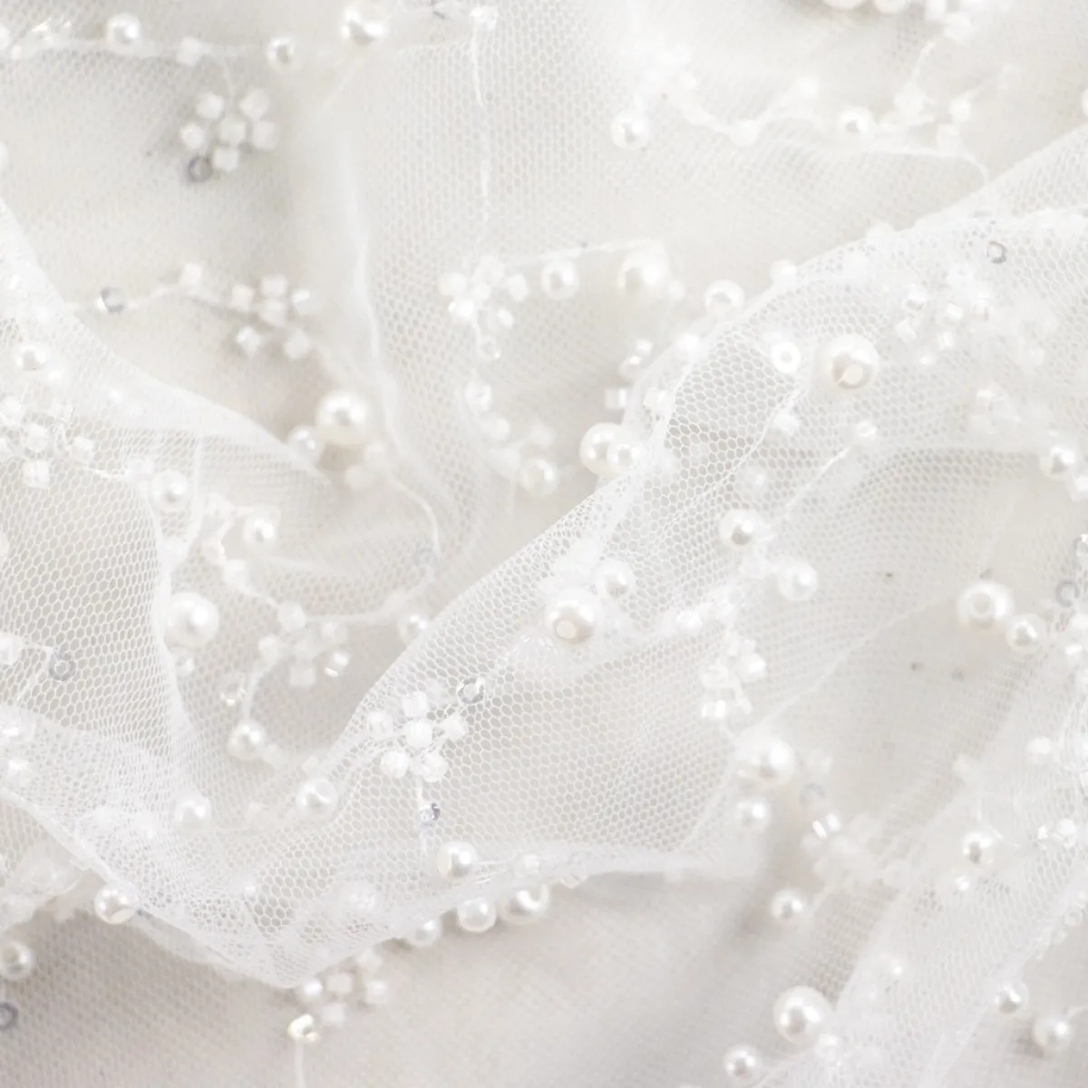 Giesse Scampoli Tessuti In Pizzo>TULLE RICAMATO CON PERLINE EZE SPOSA
