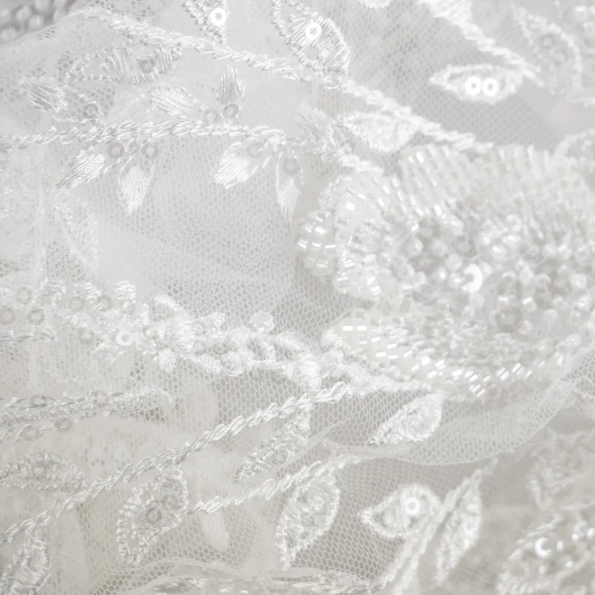 Giesse Scampoli Tessuti In Pizzo|Tessuti Tinta Unita>TULLE RICAMATO CON PERLINE VERTOU SPOSA